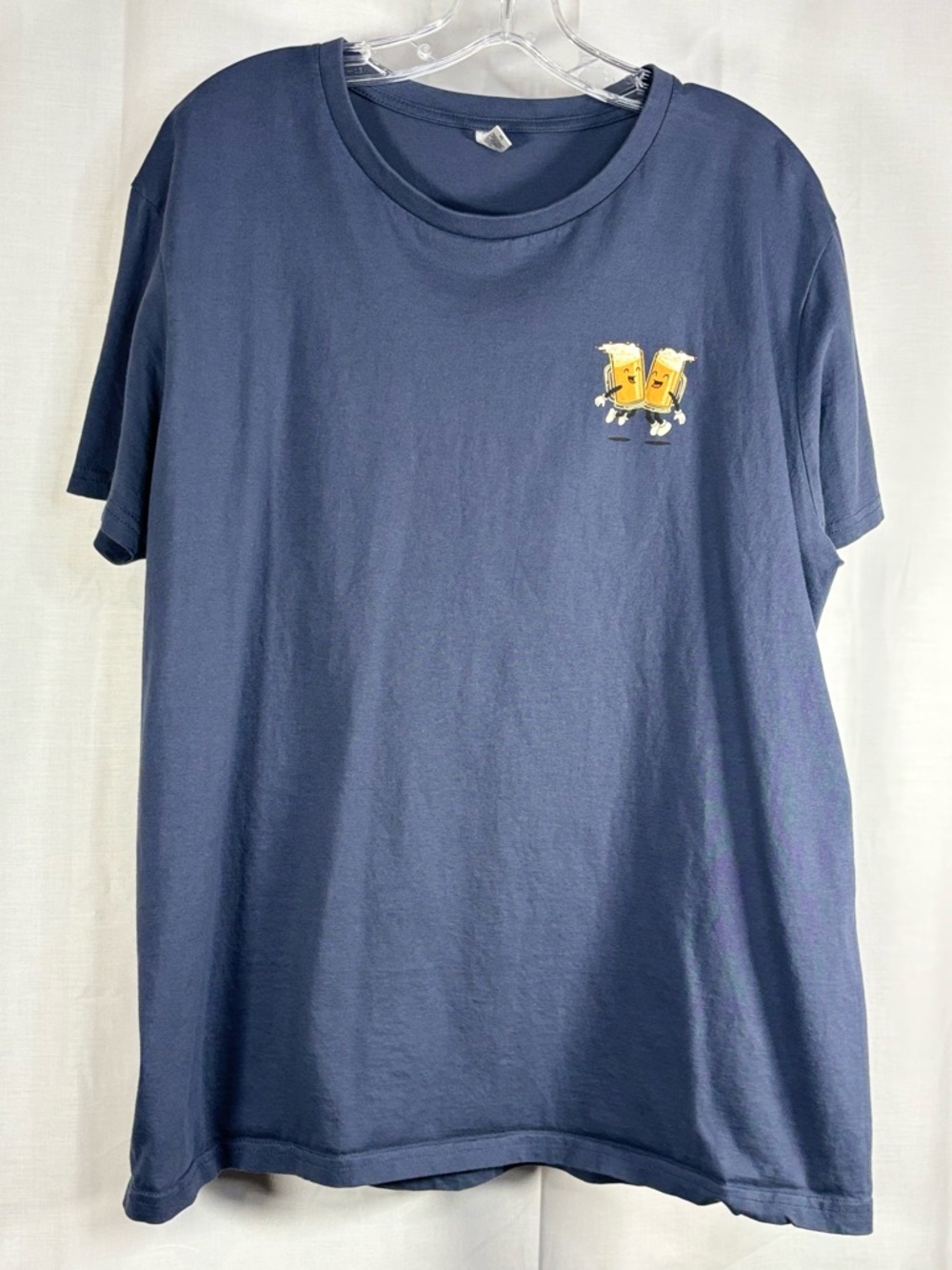 EUC PAM PLING Mens Navy Graphic Crewneck T-Shirt with Beer Toast Design Size XL